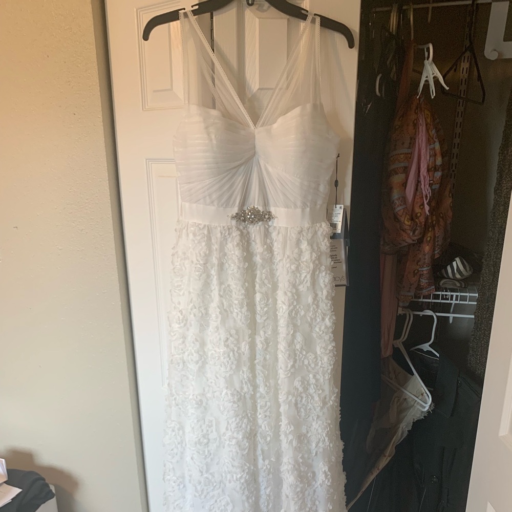 Adrianna Papell wedding dress